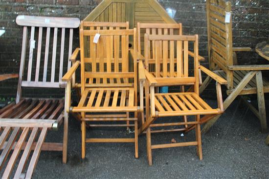 Garden table & 4 chairs with parasol(-)